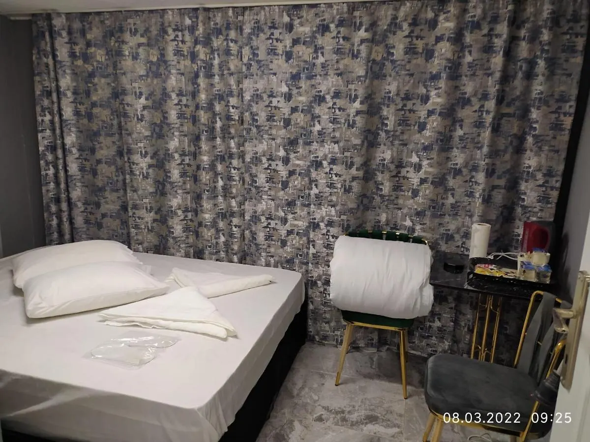 Eyüp Kral Small Suit İstanbul