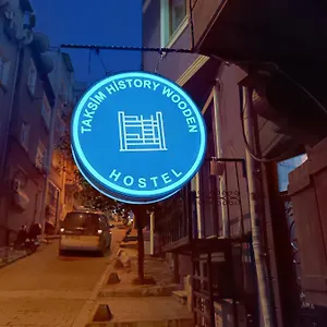  Hostal Taksim History Wooden