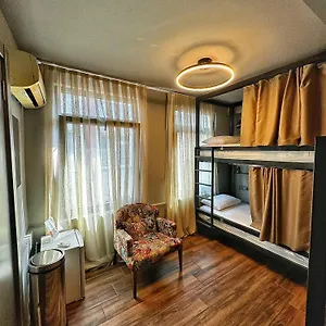 Hostal Nomad Karakoey